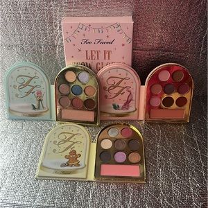Too Faced Let it Snow Globes Set